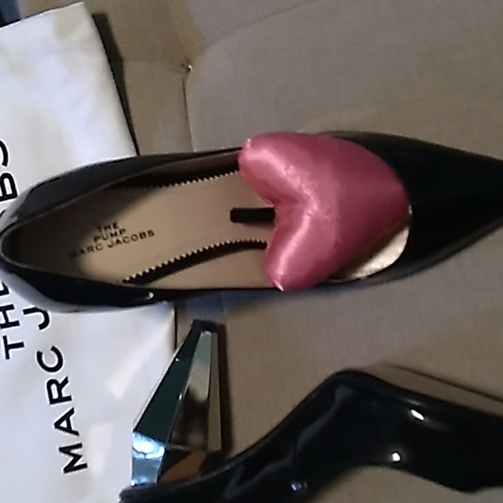 Shoes size 7